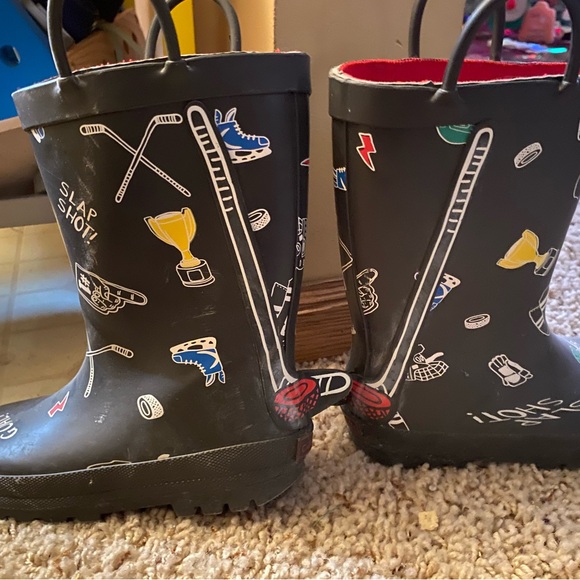 Carter’s Kids Black Hockey-Themed Rain Boots - Picture 3 of 3